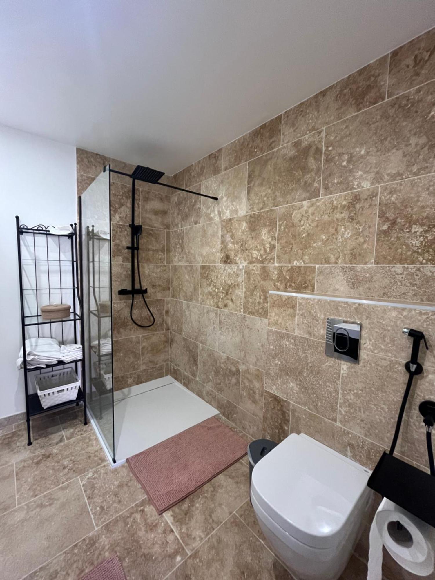 Repaire - Le Repaire De Maltus "Gites & Spa" Lussac  外观 照片